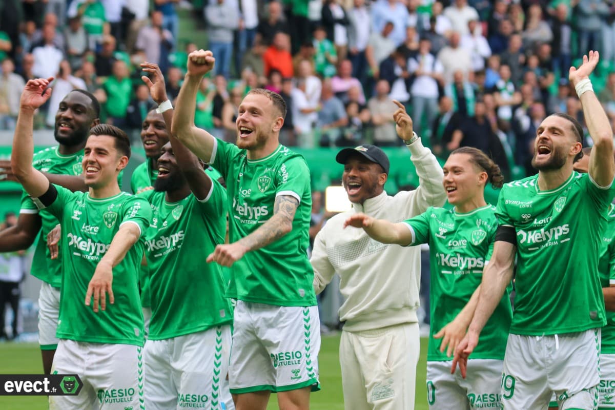 découvrez tout sur la 70e saison de la ligue 1 avec l'as saint-étienne : performances, matchs clés, analyses et plus encore. plongez au cœur de l'action du football français et restez informé des dernières actualités des verts durant cette saison palpitante.